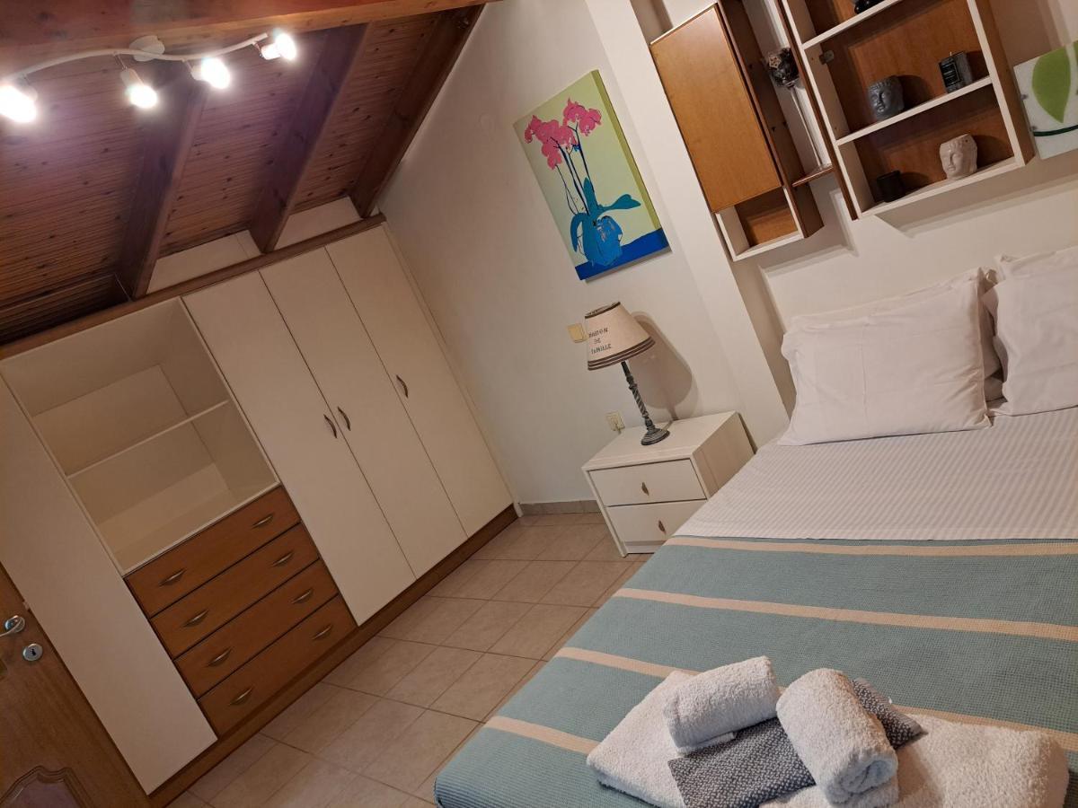 Apartamento Attic Nea Moudania Exterior foto
