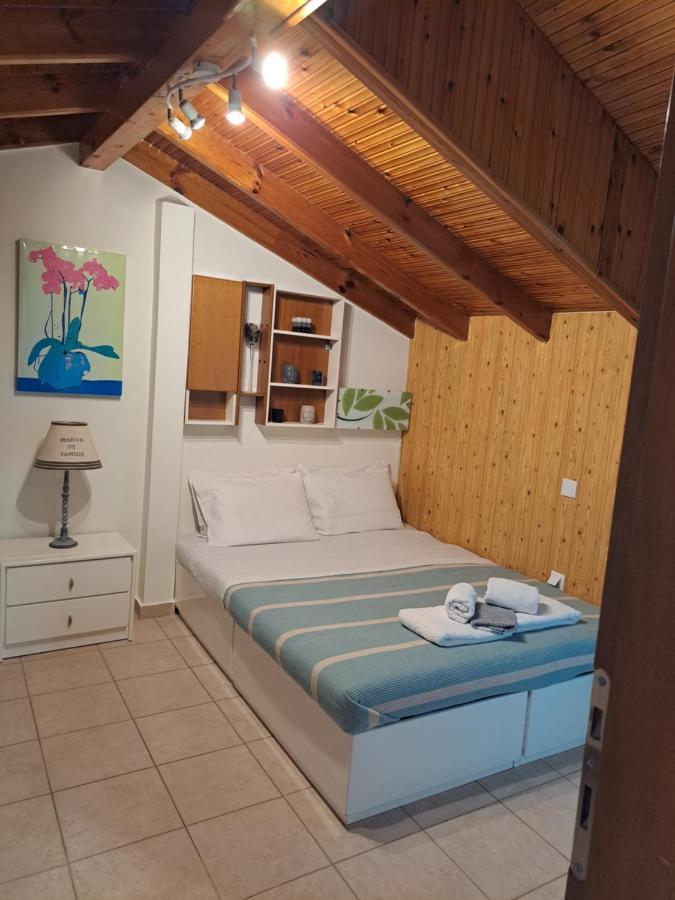 Apartamento Attic Nea Moudania Exterior foto
